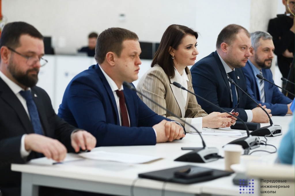 Защита ПИШ ЮФУ (3).jpg Защита ПИШ ЮФУ (3).jpg